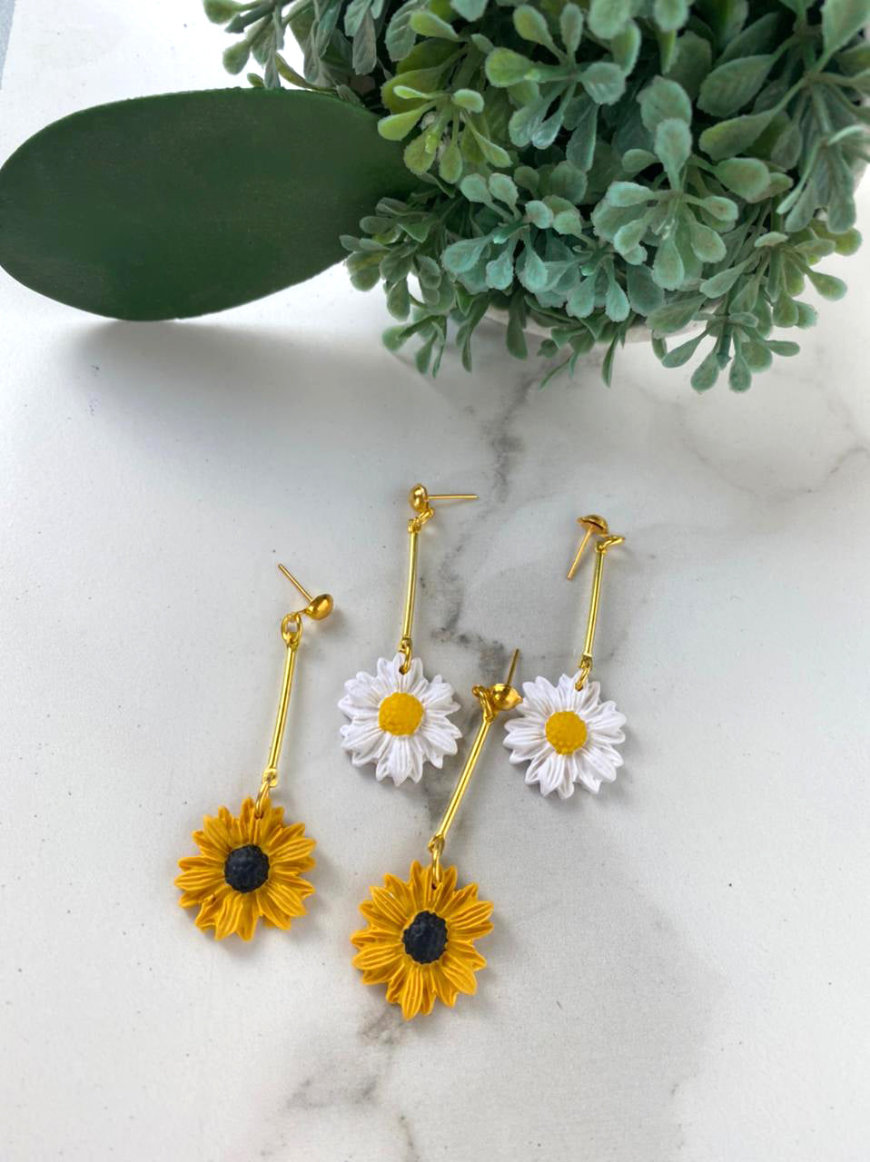 Daisy & Sunflower falling