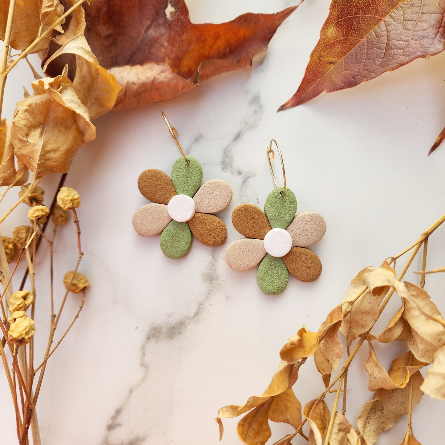 Autumn Colors Daisy Hoop
