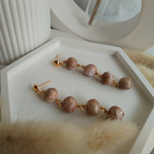Mocha. Beads
