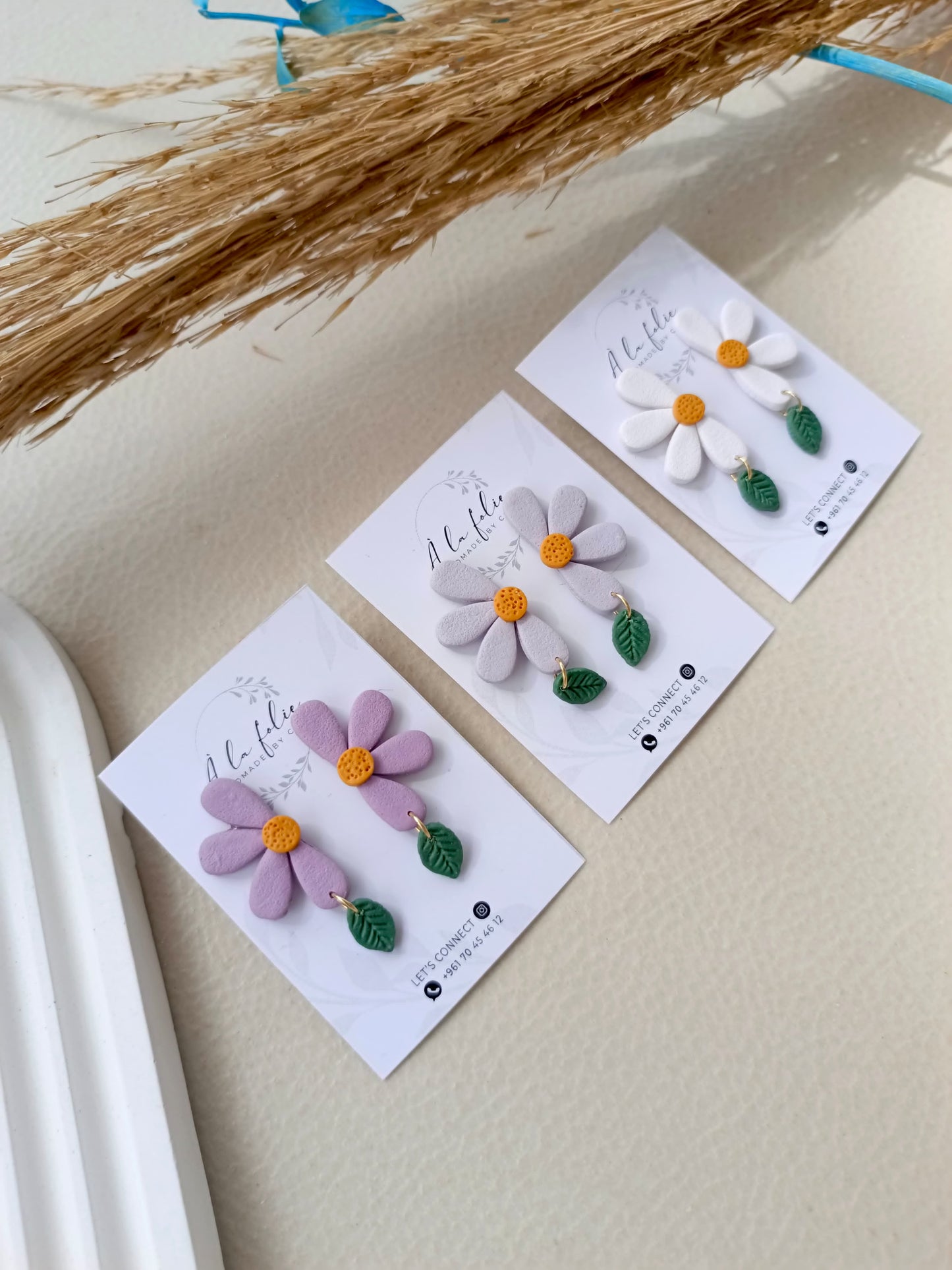 ASPRING Half Colored Stud Daisy