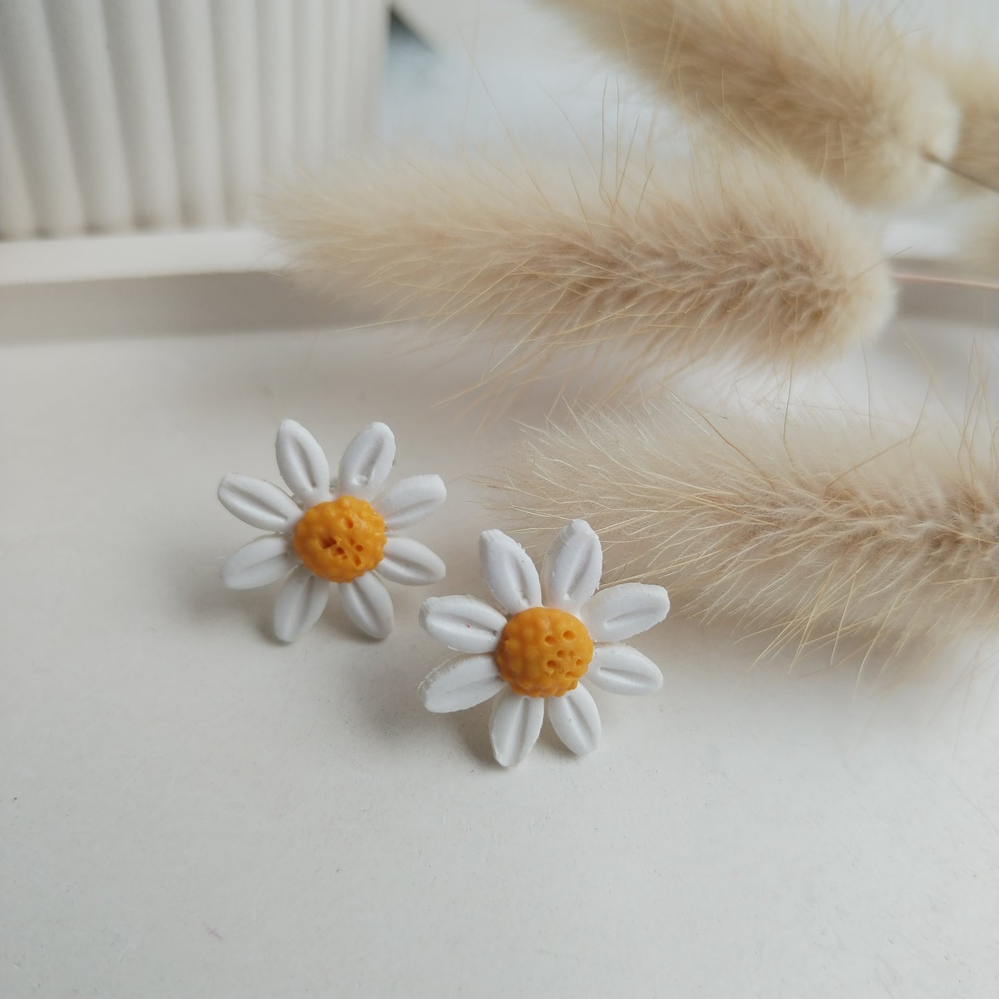 S. Little daisy and sunflower earring