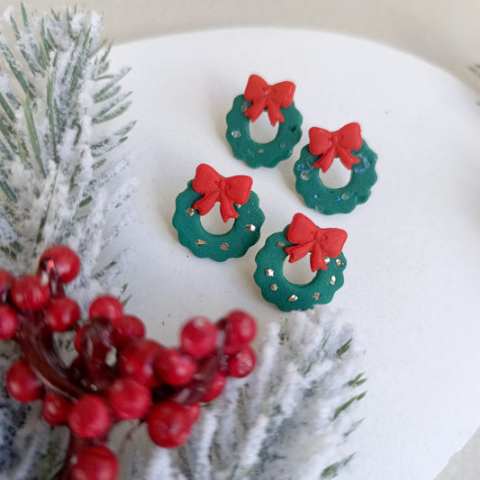 Christmas Collection - Mini wreath stud clay earrings
